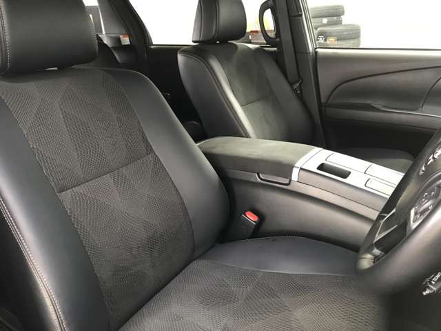 トヨタ エスティマ　ハイブリッド ２．４ アエラス プレミアム ４ＷＤ R1年 (北海道) 99