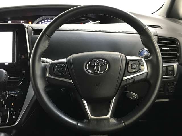 トヨタ エスティマ　ハイブリッド ２．４ アエラス プレミアム ４ＷＤ R1年 (北海道) 99