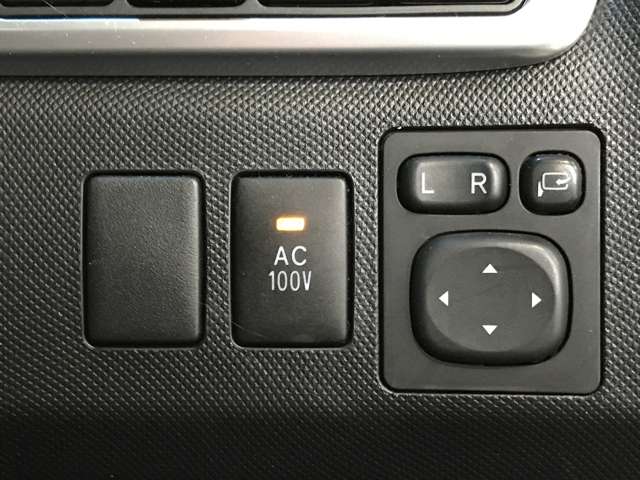 トヨタ エスティマ　ハイブリッド ２．４ アエラス プレミアム ４ＷＤ R1年 (北海道) 99