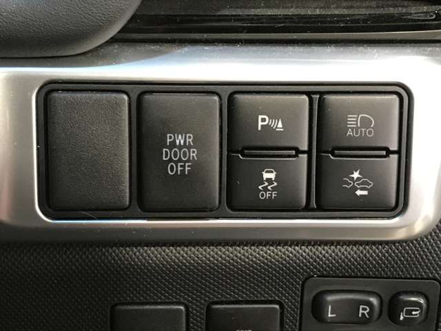 トヨタ エスティマ　ハイブリッド ２．４ アエラス プレミアム ４ＷＤ R1年 (北海道) 99