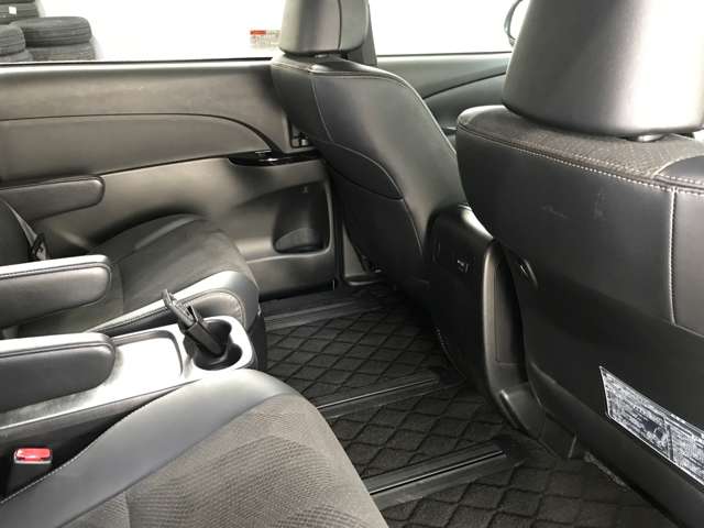 トヨタ エスティマ　ハイブリッド ２．４ アエラス プレミアム ４ＷＤ R1年 (北海道) 99