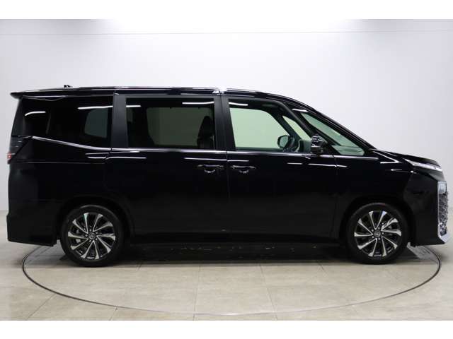 トヨタ ヴォクシー １．８ ハイブリッド Ｓ－Ｚ R5年 (東海) 99