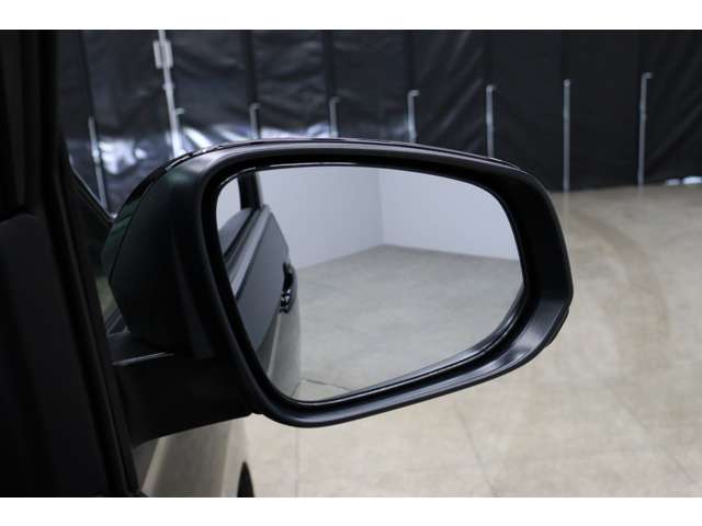 トヨタ ヴォクシー １．８ ハイブリッド Ｓ－Ｚ R5年 (東海) 99