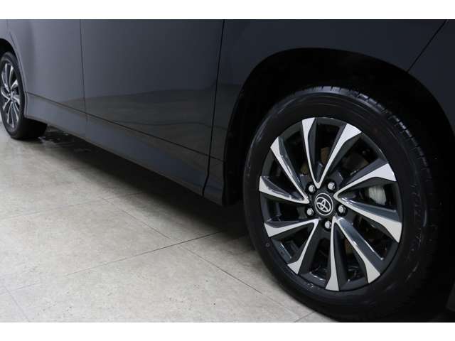 トヨタ ヴォクシー １．８ ハイブリッド Ｓ－Ｚ R5年 (東海) 99