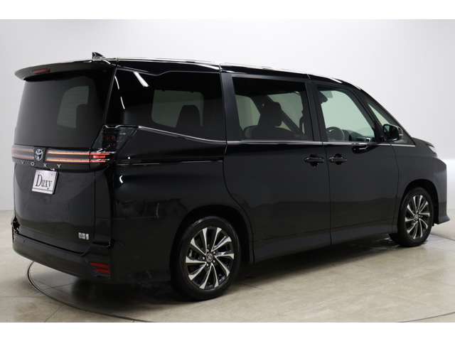 トヨタ ヴォクシー １．８ ハイブリッド Ｓ－Ｚ R5年 (東海) 99