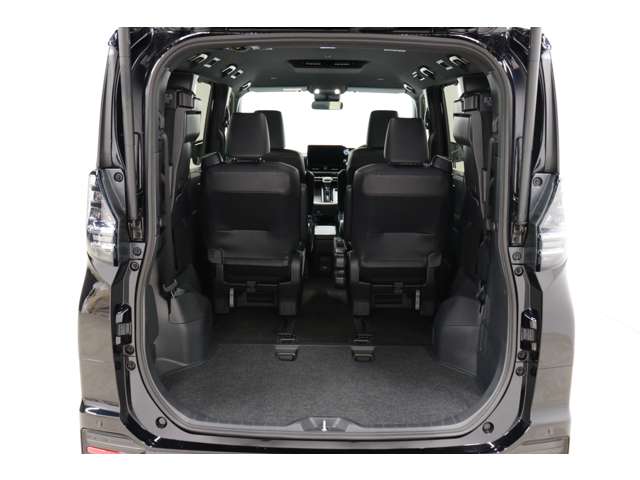 トヨタ ヴォクシー １．８ ハイブリッド Ｓ－Ｚ R5年 (東海) 99