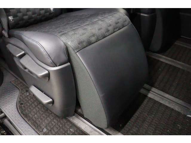 トヨタ ヴォクシー １．８ ハイブリッド Ｓ－Ｚ R5年 (東海) 99