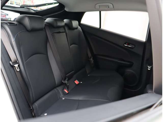 トヨタ プリウス １．８ Ｓ ツーリングセレクション H28年 (関東) 99