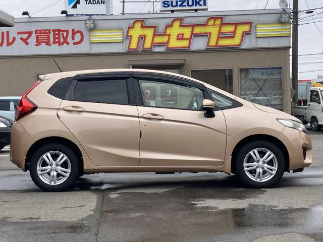 ホンダ フィット １．３ １３Ｇ Ｆパッケージ ４ＷＤ H25年 (東北) 99