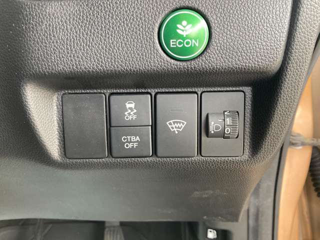 ホンダ フィット １．３ １３Ｇ Ｆパッケージ ４ＷＤ H25年 (東北) 99