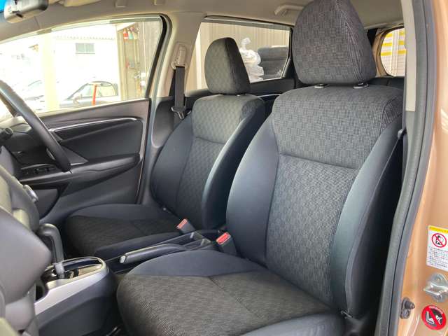 ホンダ フィット １．３ １３Ｇ Ｆパッケージ ４ＷＤ H25年 (東北) 99