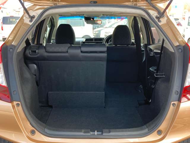 ホンダ フィット １．３ １３Ｇ Ｆパッケージ ４ＷＤ H25年 (東北) 99