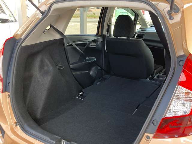 ホンダ フィット １．３ １３Ｇ Ｆパッケージ ４ＷＤ H25年 (東北) 99