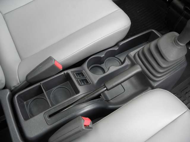 スバル サンバートラック ＴＣプロフェッショナル４ＷＤ H23年 () 99