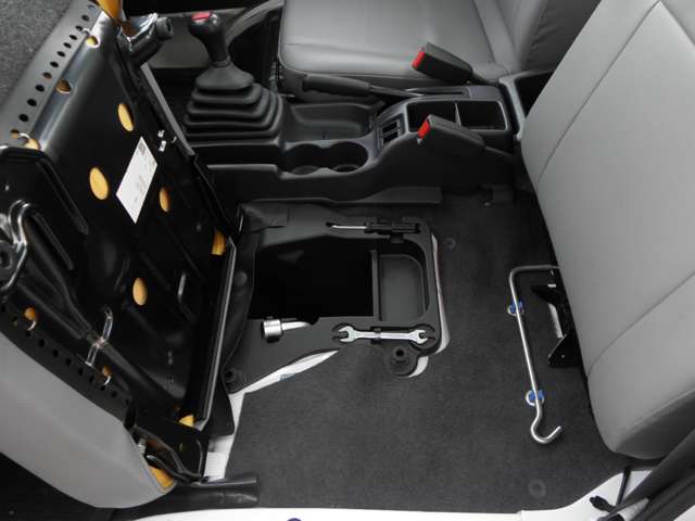 スバル サンバートラック ＴＣプロフェッショナル４ＷＤ H23年 () 99