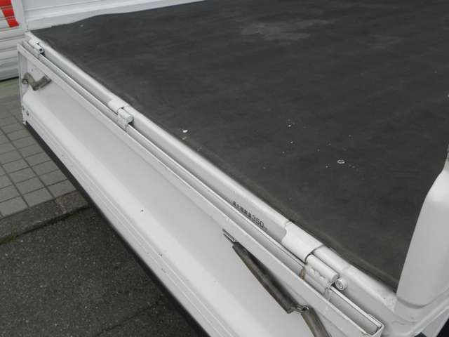 スバル サンバートラック ＴＣプロフェッショナル４ＷＤ H23年 () 99