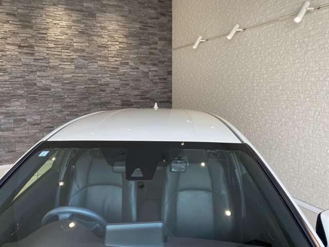 トヨタ Ｃ−ＨＲ ハイブリッド １．８ Ｇ H29年 (九州・沖縄) 99