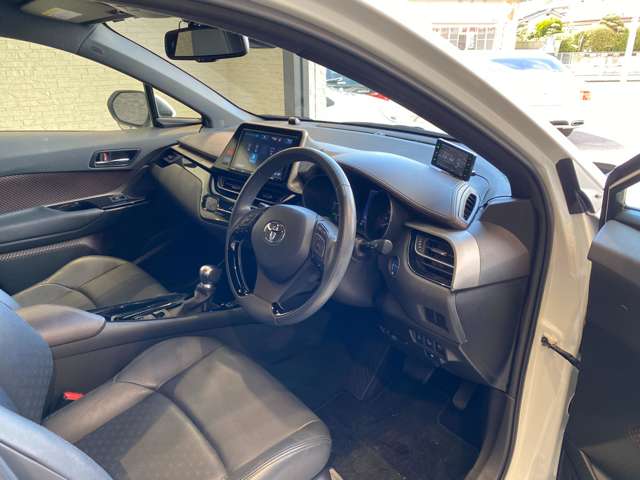 トヨタ Ｃ−ＨＲ ハイブリッド １．８ Ｇ H29年 (九州・沖縄) 99