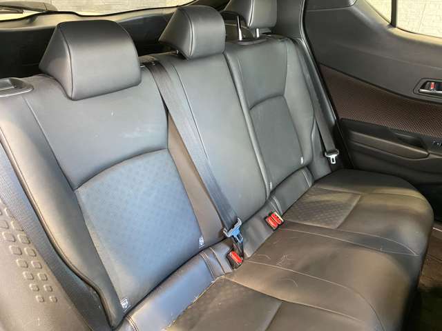 トヨタ Ｃ−ＨＲ ハイブリッド １．８ Ｇ H29年 (九州・沖縄) 99