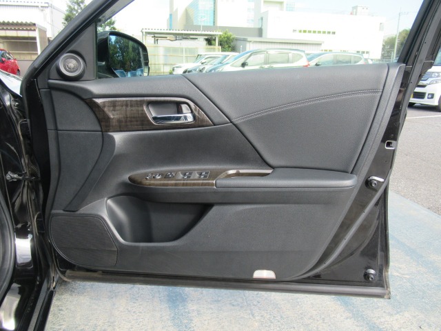 ホンダ アコード　ハイブリッド ２．０ ＥＸ H26年 (関東) 99