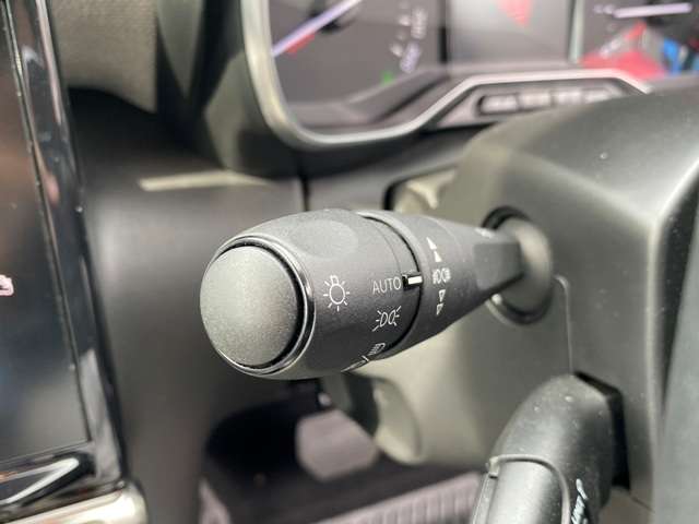 シトロエン Ｃ３　エアクロス　ＳＵＶ シャイン R2年 (東北) 99