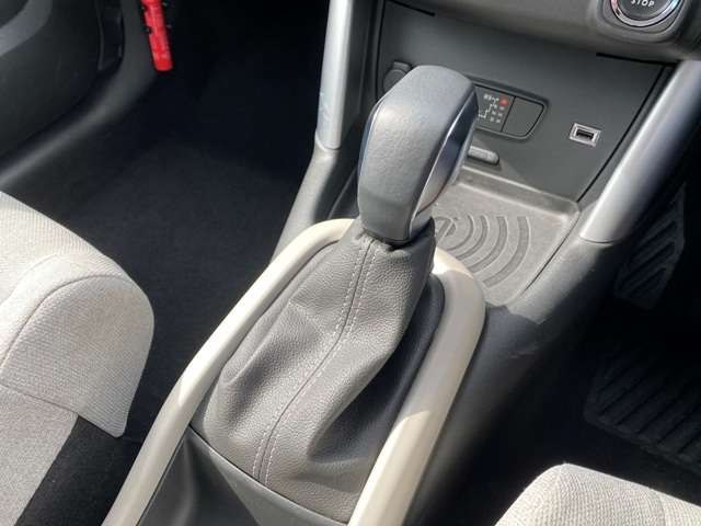 シトロエン Ｃ３　エアクロス　ＳＵＶ シャイン R2年 (東北) 99