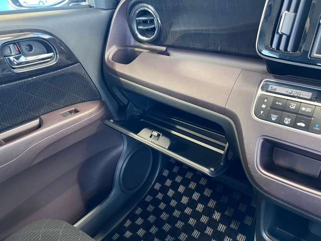 ホンダ Ｎ−ＯＮＥ ６６０ プレミアム H25年 (東北) 99