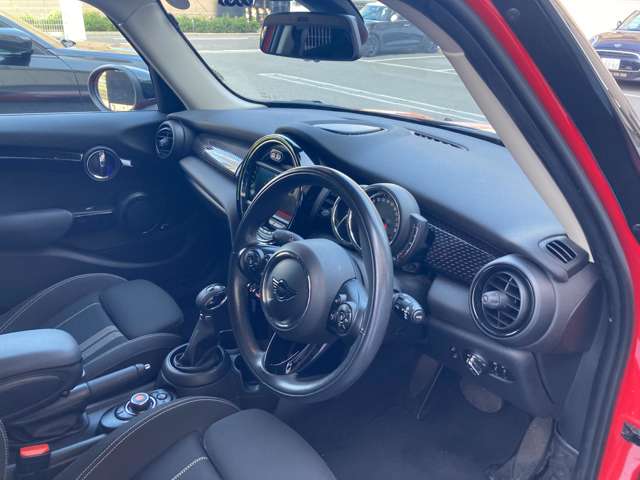 ミニ ミニ クーパーＳＤ ５ドア R1年 (近畿) 99