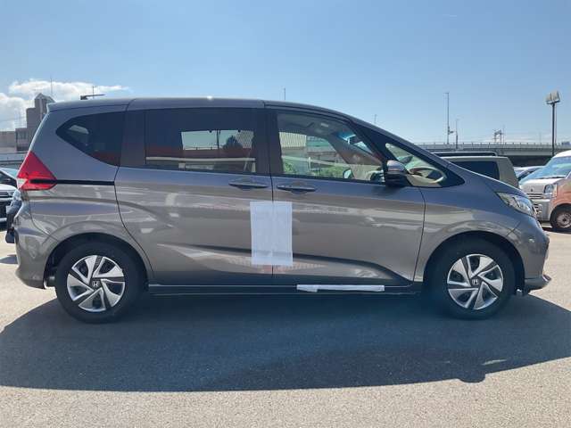 ホンダ フリード　ハイブリッド １．５ ハイブリッド Ｇ R4年 (近畿) 99