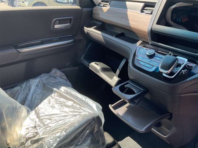 ホンダ フリード　ハイブリッド １．５ ハイブリッド Ｇ R4年 (近畿) 99