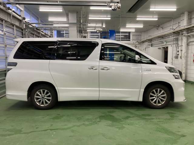 トヨタ ヴェルファイア　ハイブリッド ２．４ ＺＲ ４ＷＤ H24年 (北海道) 99