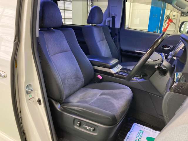 トヨタ ヴェルファイア　ハイブリッド ２．４ ＺＲ ４ＷＤ H24年 (北海道) 99