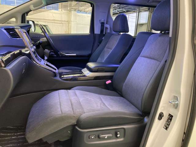 トヨタ ヴェルファイア　ハイブリッド ２．４ ＺＲ ４ＷＤ H24年 (北海道) 99