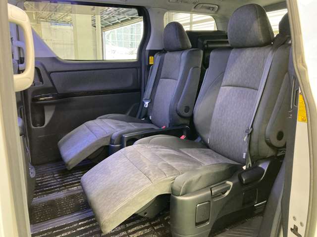 トヨタ ヴェルファイア　ハイブリッド ２．４ ＺＲ ４ＷＤ H24年 (北海道) 99