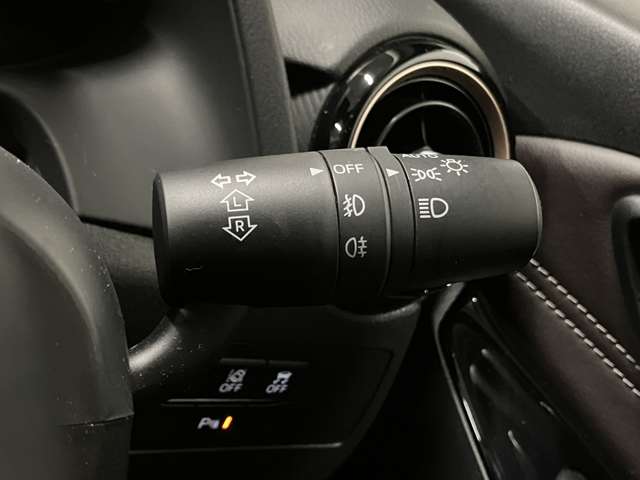 マツダ デミオ １．５ ＸＤ ツーリング Ｌパッケージ ディーゼルターボ ４ＷＤ H30年 (北海道) 99