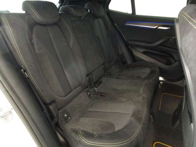 ＢＭＷ Ｘ２ Ｘドライブ１８Ｄ ＭスポーツＸ ディーゼルターボ ４ＷＤ R1年 (近畿) 99