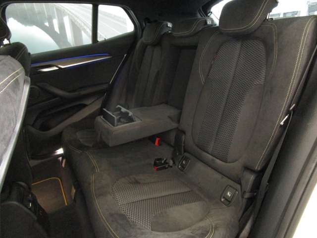 ＢＭＷ Ｘ２ Ｘドライブ１８Ｄ ＭスポーツＸ ディーゼルターボ ４ＷＤ R1年 (近畿) 99