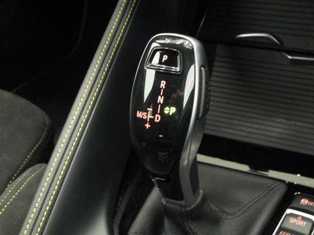 ＢＭＷ Ｘ２ Ｘドライブ１８Ｄ ＭスポーツＸ ディーゼルターボ ４ＷＤ R1年 (近畿) 99