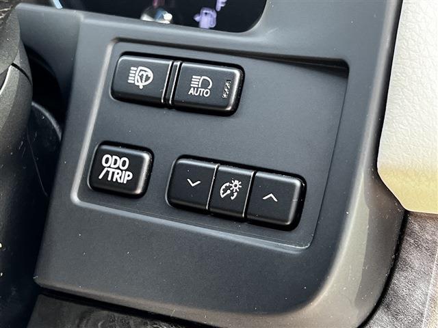 トヨタ クラウン　ハイブリッド ハイブリッド ２．５ Ｇ リボーン ピンク H26年 (関東) 99