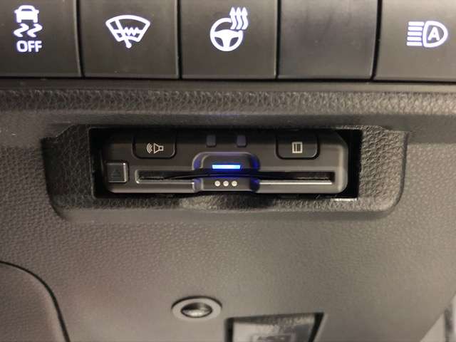 トヨタ カローラ　ツーリング　ハイブリッド １．８ ハイブリッド ＷＸＢ Ｅ－ＦＯＵＲ ４ＷＤ R2年 (北海道) 99