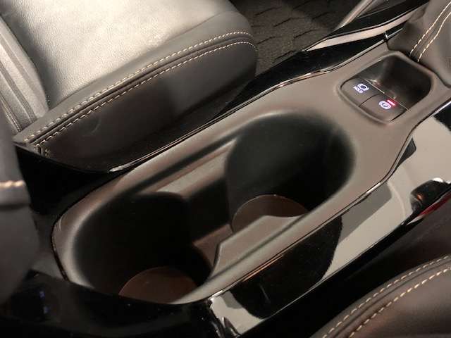 トヨタ カローラ　ツーリング　ハイブリッド １．８ ハイブリッド ＷＸＢ Ｅ－ＦＯＵＲ ４ＷＤ R2年 (北海道) 99