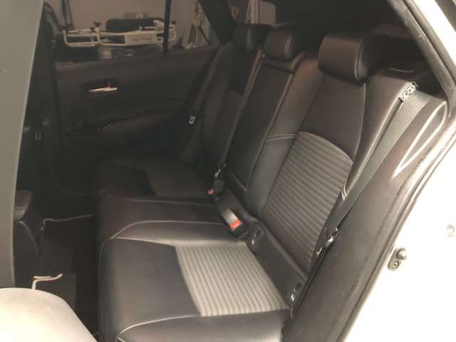 トヨタ カローラ　ツーリング　ハイブリッド １．８ ハイブリッド ＷＸＢ Ｅ－ＦＯＵＲ ４ＷＤ R2年 (北海道) 99