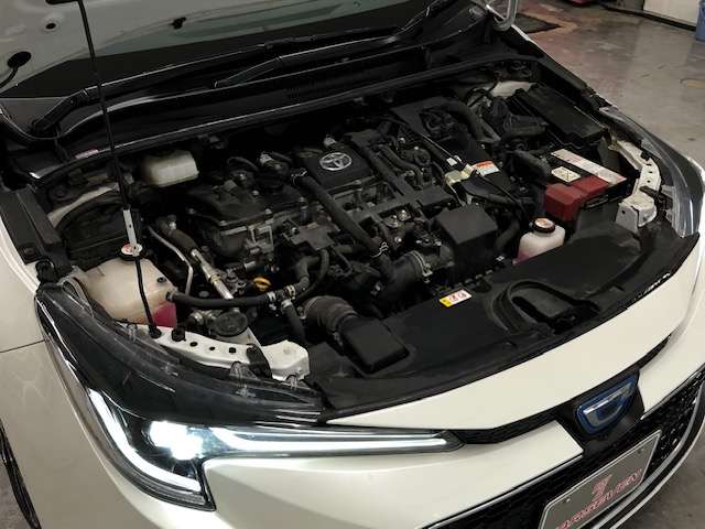 トヨタ カローラ　ツーリング　ハイブリッド １．８ ハイブリッド ＷＸＢ Ｅ－ＦＯＵＲ ４ＷＤ R2年 (北海道) 99