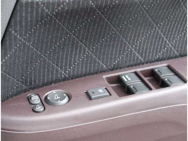 ホンダ Ｎ−ＯＮＥ ６６０ プレミアム ツアラー Ｌパッケージ H25年 (関東) 99