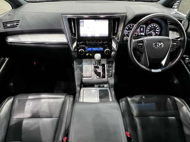 トヨタ アルファード ３．５ エグゼクティブ ラウンジ Ｓ H30年 (関東) 99