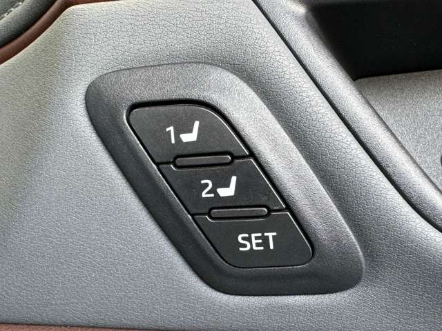 トヨタ ハリアー　ハイブリッド ２．５ ハイブリッド Ｅ－ＦＯＵＲ Ｚ レザーパッケージ ４ＷＤ R4年 (東北) 99