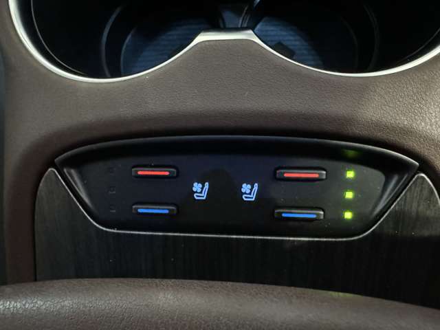 トヨタ ハリアー　ハイブリッド ２．５ ハイブリッド Ｅ－ＦＯＵＲ Ｚ レザーパッケージ ４ＷＤ R4年 (東北) 99