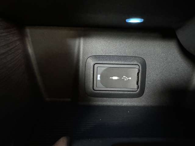 トヨタ ハリアー　ハイブリッド ２．５ ハイブリッド Ｅ－ＦＯＵＲ Ｚ レザーパッケージ ４ＷＤ R4年 (東北) 99