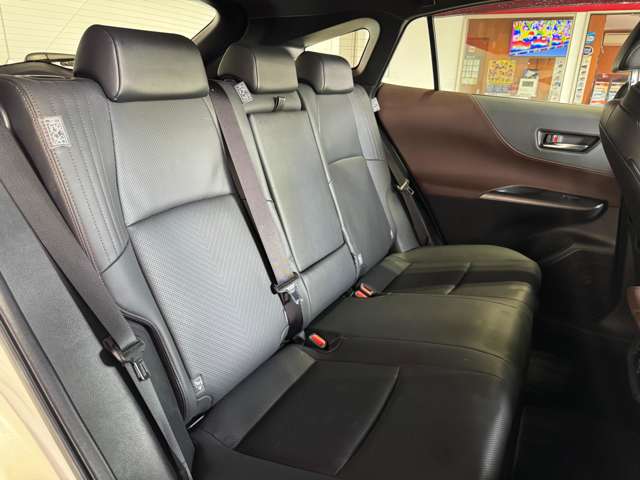 トヨタ ハリアー　ハイブリッド ２．５ ハイブリッド Ｅ－ＦＯＵＲ Ｚ レザーパッケージ ４ＷＤ R4年 (東北) 99