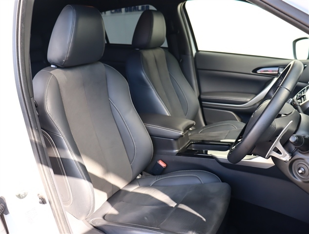 三菱 エクリプス　クロス　ＰＨＥＶ ＰＨＥＶ ２．４ Ｐ ４ＷＤ R2年 (関東) 99